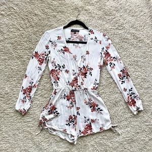 Kendall & Kylie Floral Romper XS